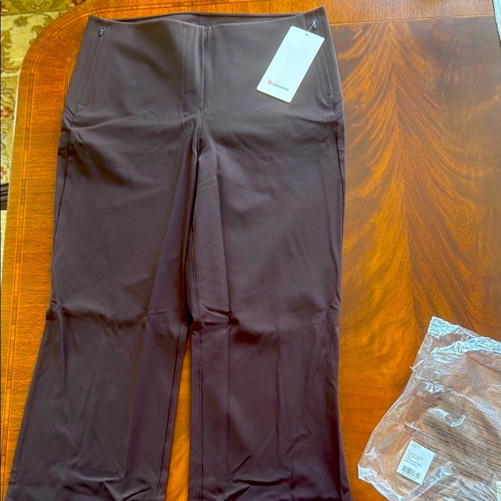Lululemon smooth fit high rise pull on pants size 14. NWT
